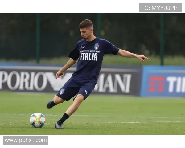 意大利头号足球球星引领欧洲赛场风云展现无与伦比的竞技魅力